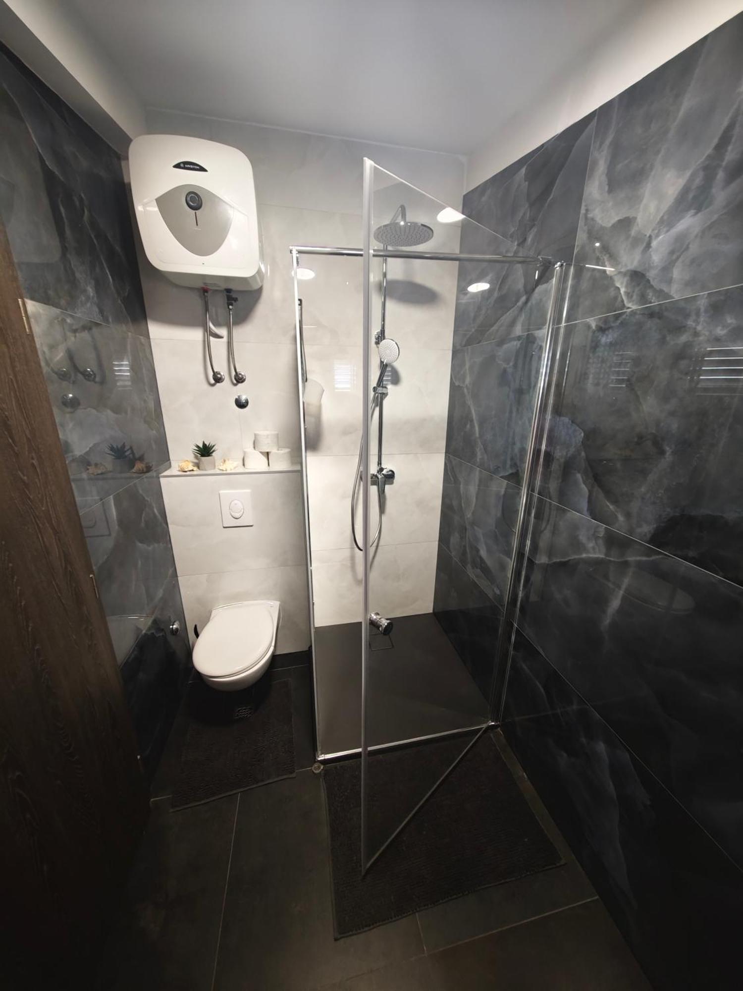 Apartman Lux Макарська Екстер'єр фото